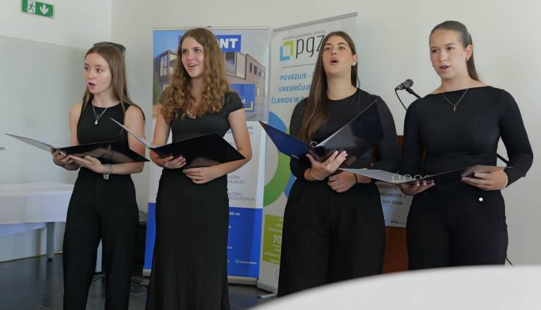 p1109698-copy.JPG