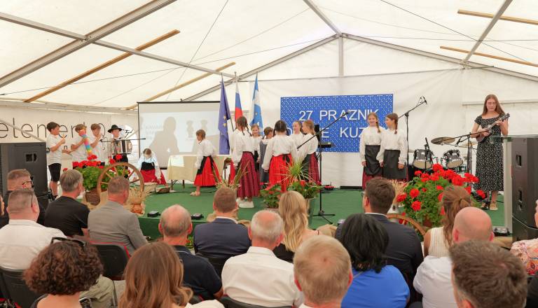 p1123350-2.jpg