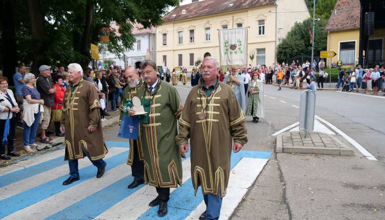 p1543888.jpg