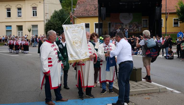 p1543920.jpg