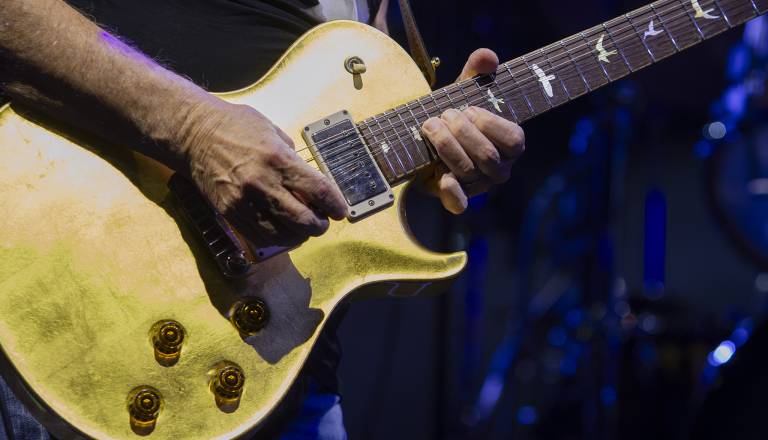santana-3.jpg