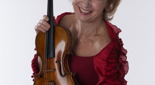 ELENA DENISOVA - violina