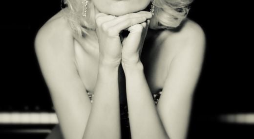 VIOLETA EGOROVA - klavir