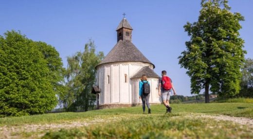 Pohod od rotunde na Vidov brejg