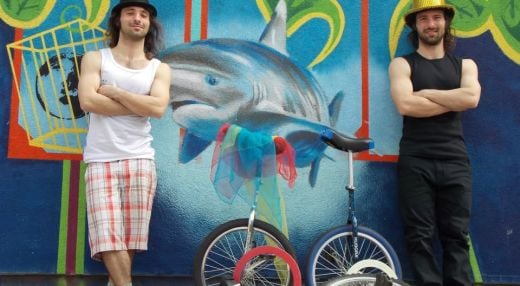 CIRKUS NA KOLESIH (cirkuške aktivnosti za vso družino), Brata Malek
