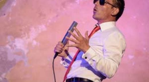 TADEJ TOŠ – STAND UP SHOW