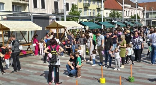 OBČINA, PRIJAZNA OTROKOM — DRUŽINSKI DAN
