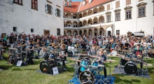 PTUJ BOBNI, PREMIERA DOKUMENTARCA BOBNARJI NA GRADU PTUJ