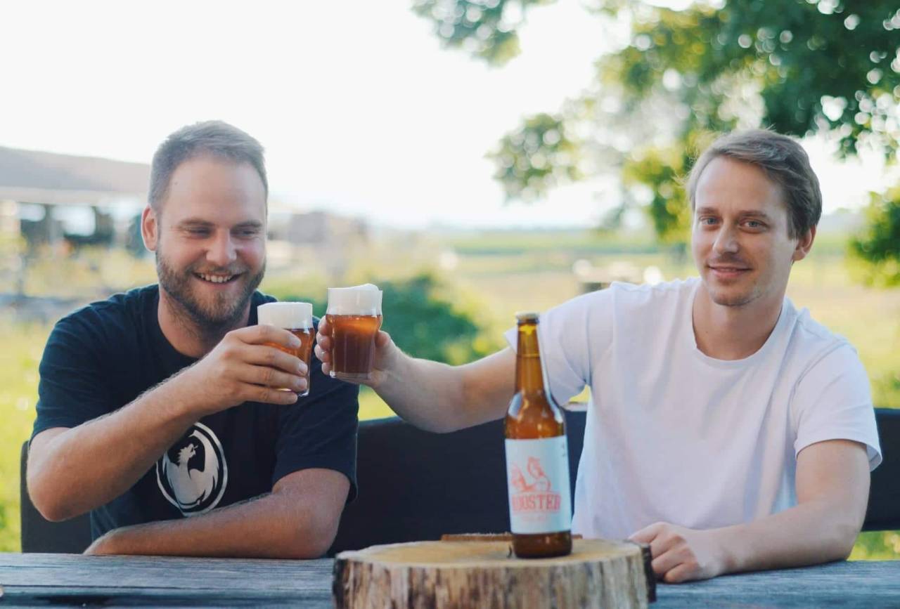 Primož in Simon sta prijatelja že od vrtca, pa tudi soseda. 