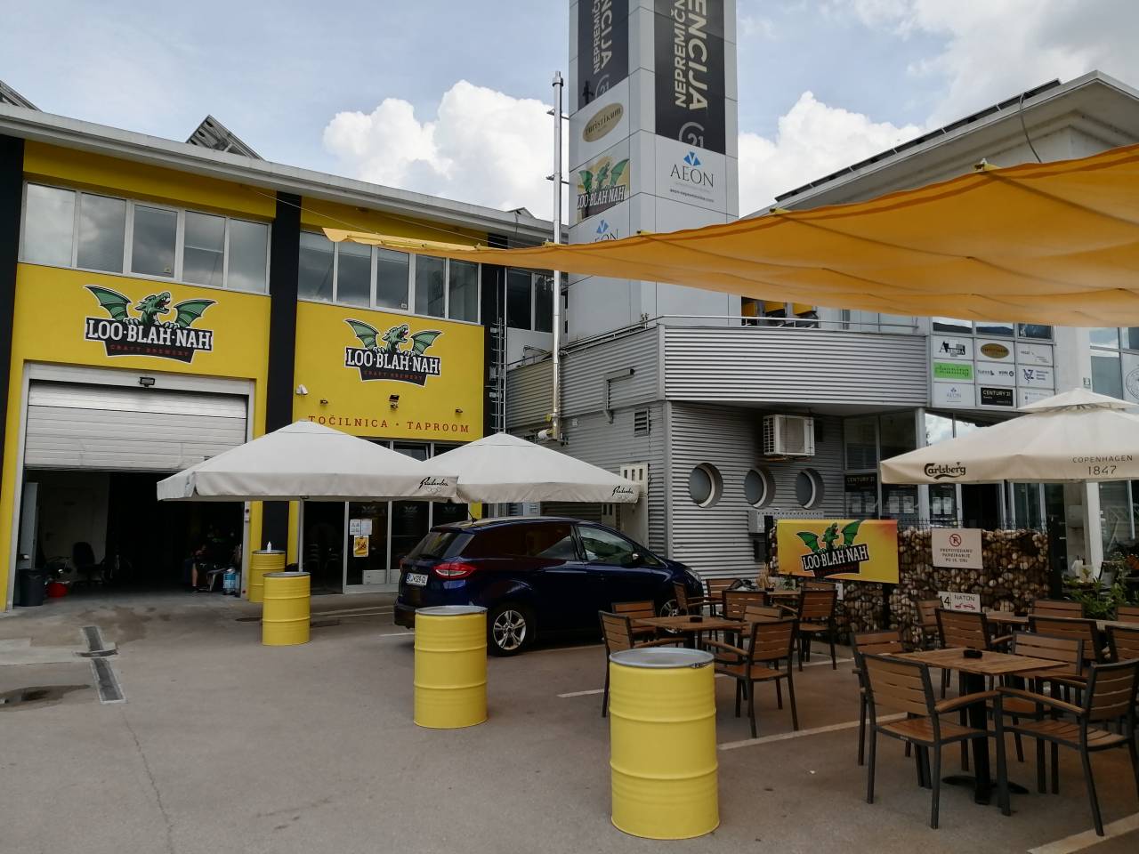 Prva piva so začela nastajati aprila 2016 v črnomaljskem Vizirju, a se je pivovarna že kmalu preselila na svoje, v ljubljanske Črnuče. 