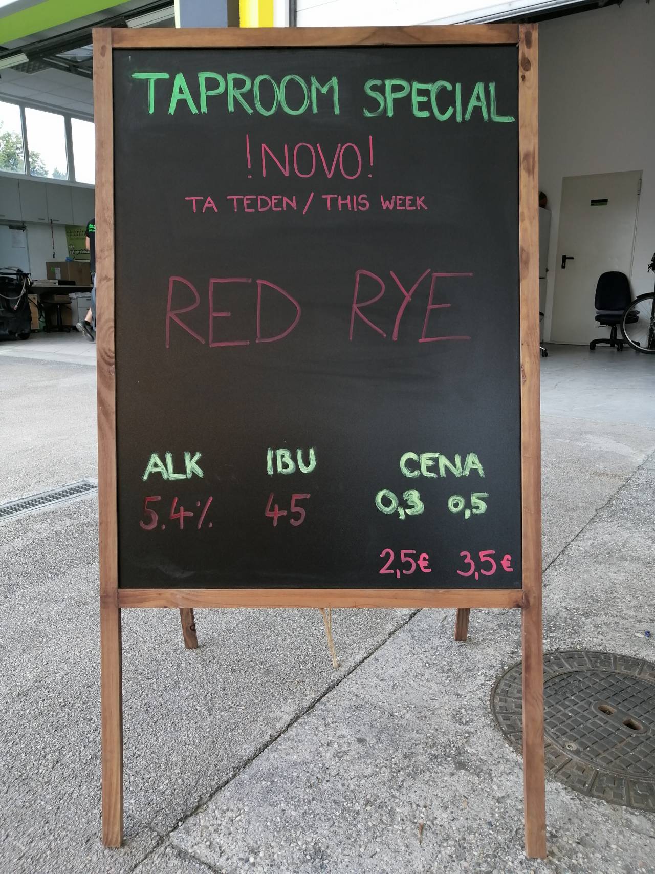 Med obiskom je bilo v ponudbi Red Rye specialno pivo. 