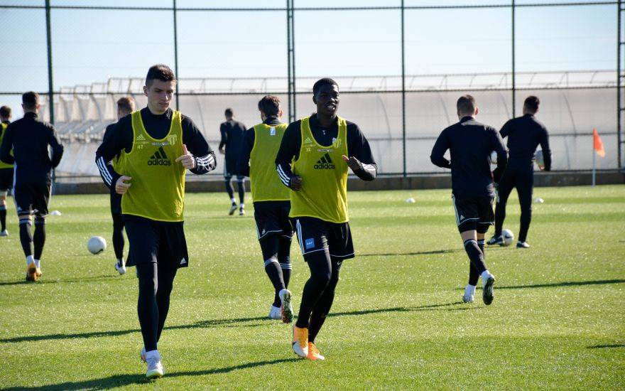 Dva od treh novincev, Mihael Klepač in Samson Ouro