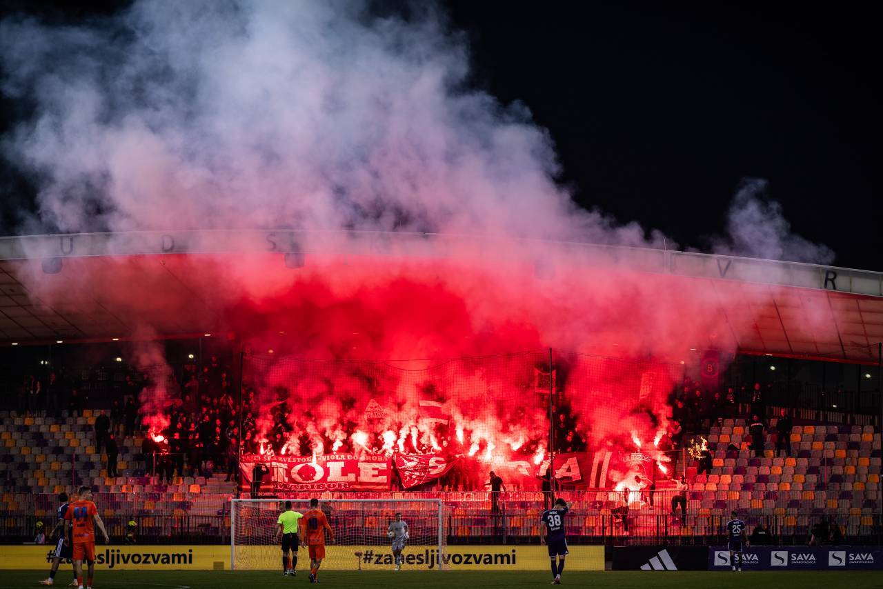 Maribor po derbiju s Celjem doletela najvišja kazen, razlog so navijači