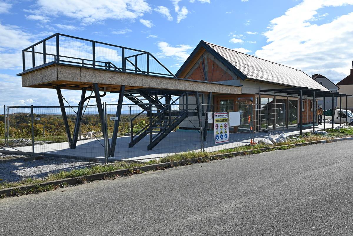 Na Svetinjah nastaja nova turistična točka, več kot milijon evrov vreden projekt dobiva končno podobo