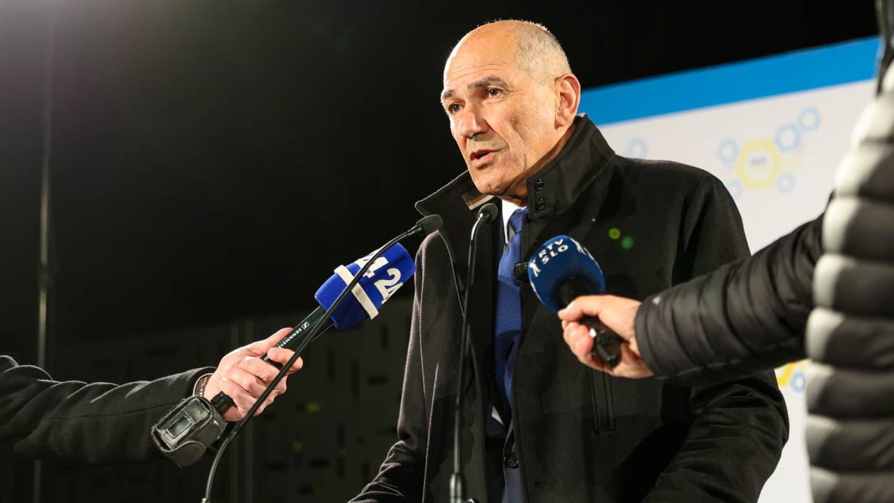 Uradno vložena kandidatura Janše za predsednika vlade