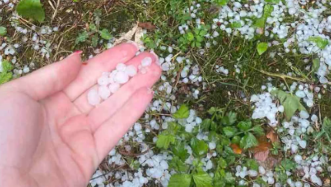 Neurje s točo že v Sloveniji, nevarnost še ni mimo