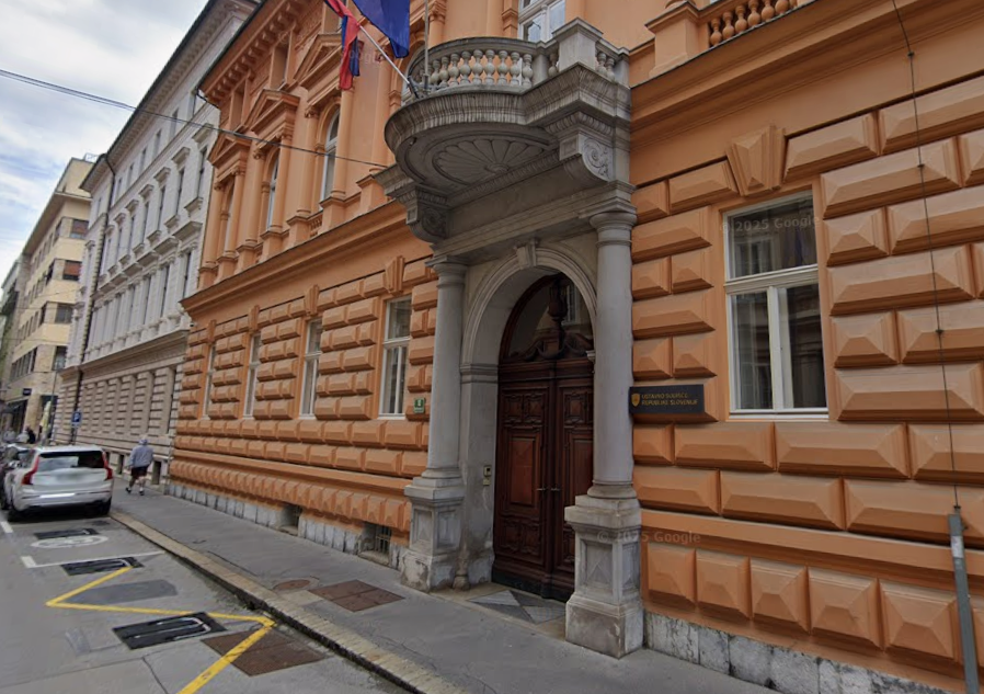 Zaradi afere Black Cube pritožba na ustavno sodišče