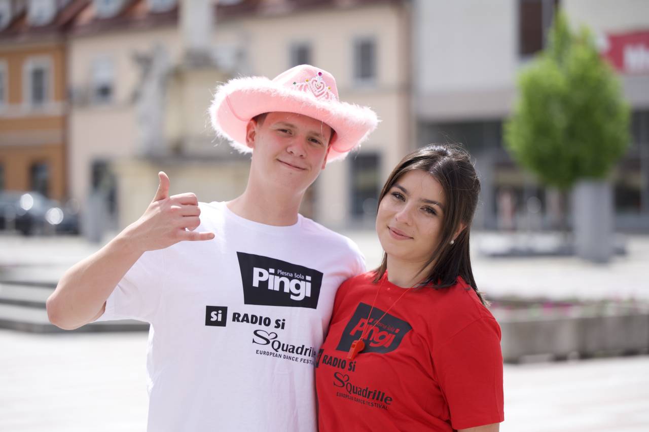 FOTO: Tudi ljutomerski maturanti zaplesali tradicionalno četvorko