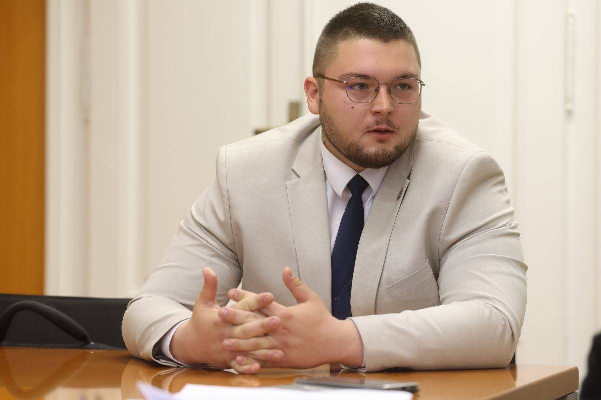 Najmlajši poslanec iz stranke SDS dobil sina, ki nosi ime bivšega predsednika vlade