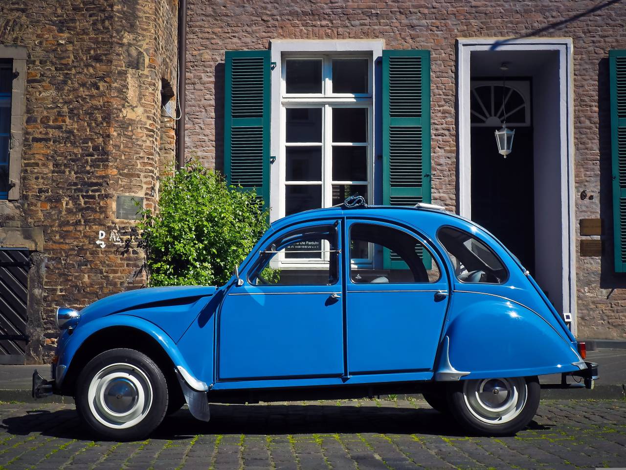 Legendarni spaček v novi eri – Citroën 2CV zdaj kot električno vozilo