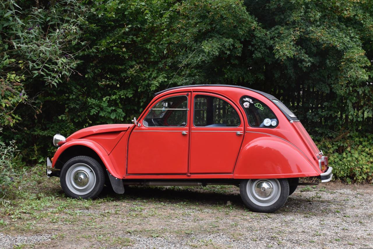 Citroën vrača legendarnega spačka – 2CV prihaja kot električni mestni avto