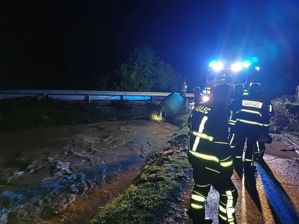 FOTO: Neurje v Žetalah poškodovalo mostove in sprožilo plazove, škoda bo milijonska
