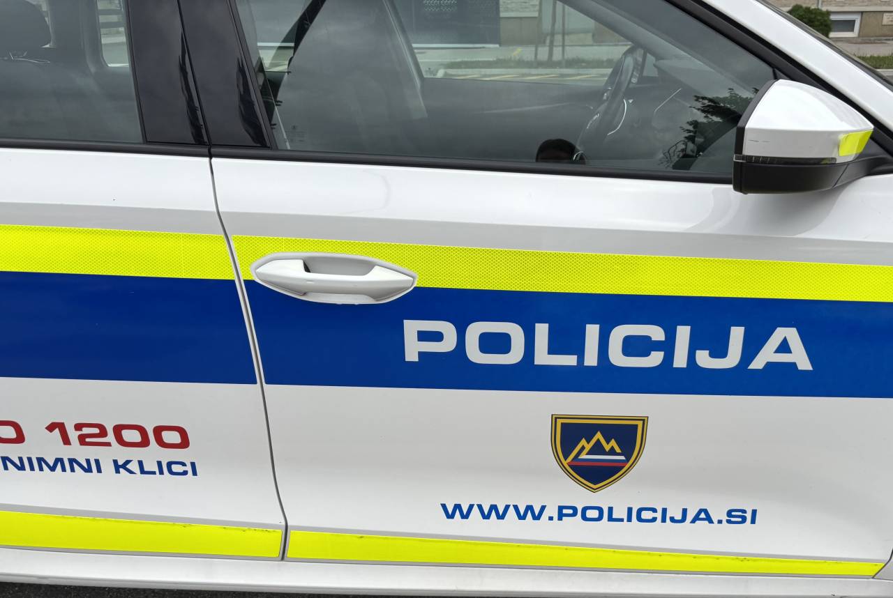 Prehiteval čez neprekinjeno črto in izgubil življenje