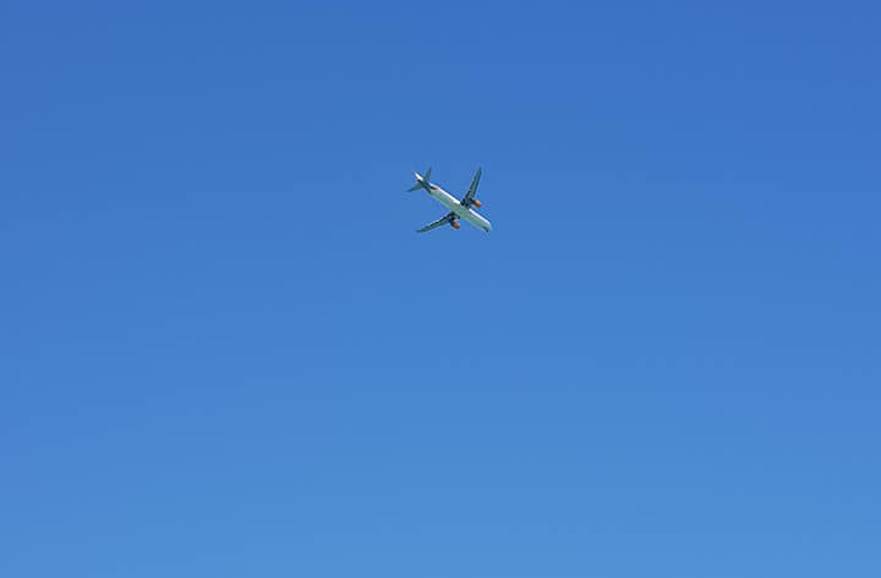 Pri južnih sosedih strmoglavilo manjše letalo, pilot naj bi bil Slovenec