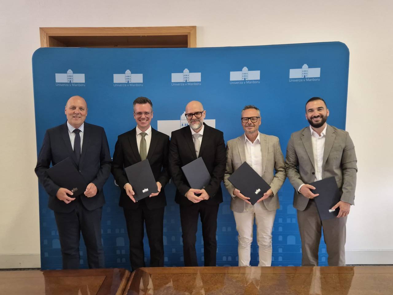 Velik korak za Univerzo v Mariboru: Podpisali pogodbo za novi fakulteti