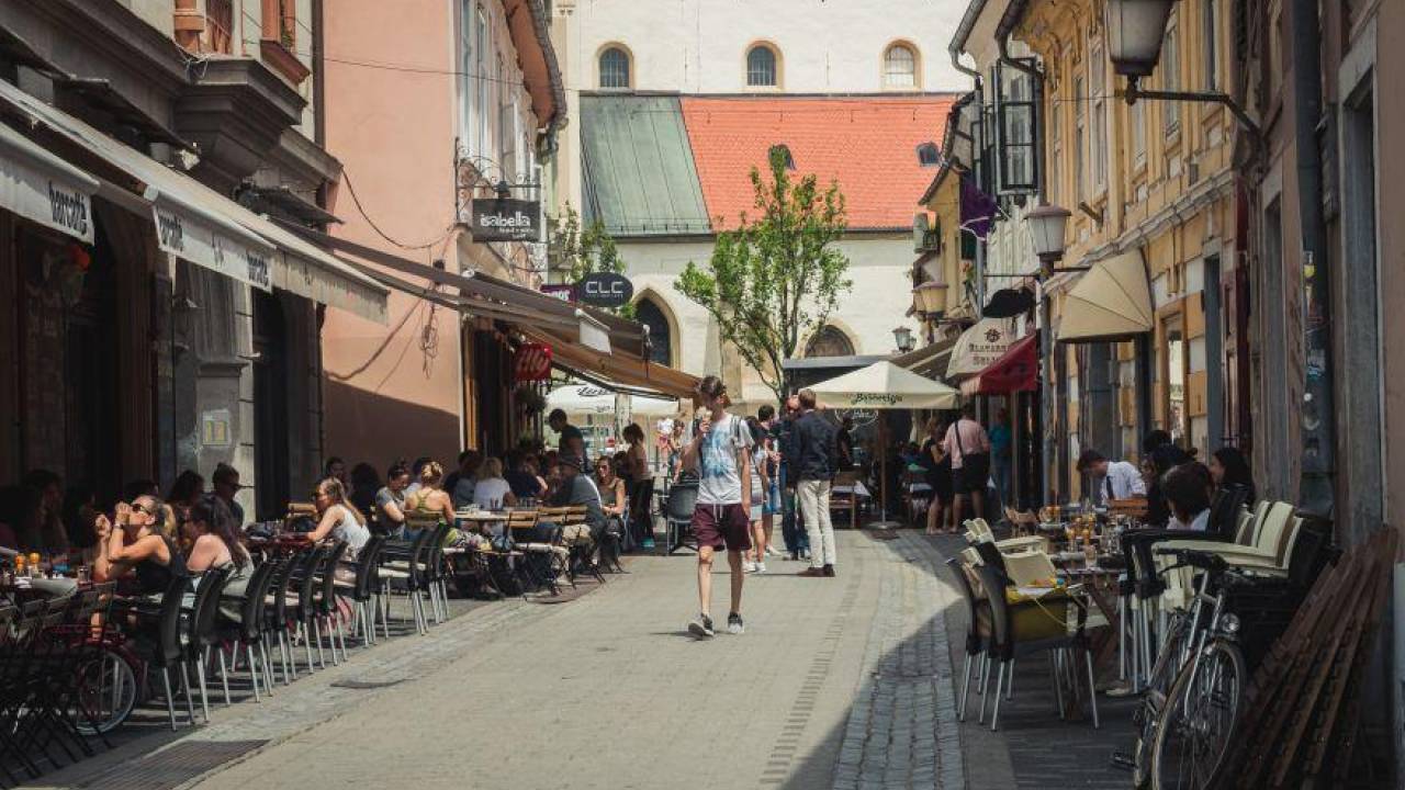 To so trenutno najbolj plačana študentska dela v Mariboru, nekateri ponujajo tudi več kot 20 evrov na uro