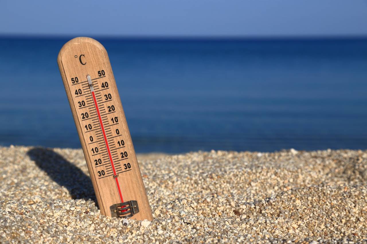 Najprej še možne nevihte, nato vročinski udar: temperature bodo hitro rasle