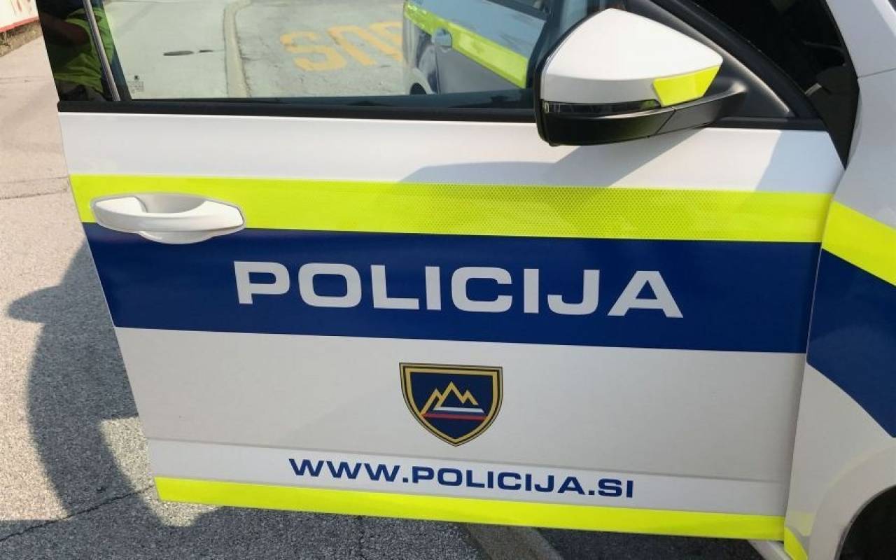 Moškega zvabili v past in z njim nasilno obračunali, štirje mladoletniki kazensko ovadeni