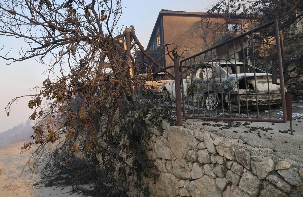 Požar pri Omišu terjal smrtno žrtev, sedem ljudi huje poškodovanih