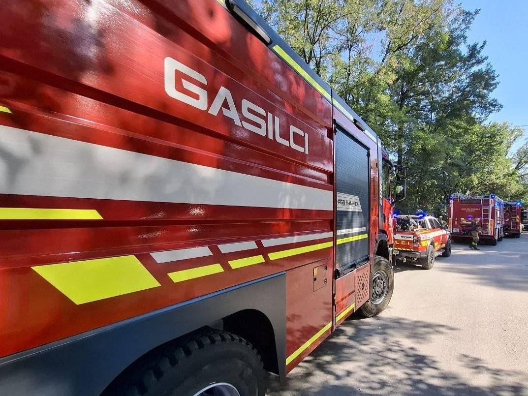 Eksplozija v lokalu v središču Maribora, zagorel aparat za praženje kave