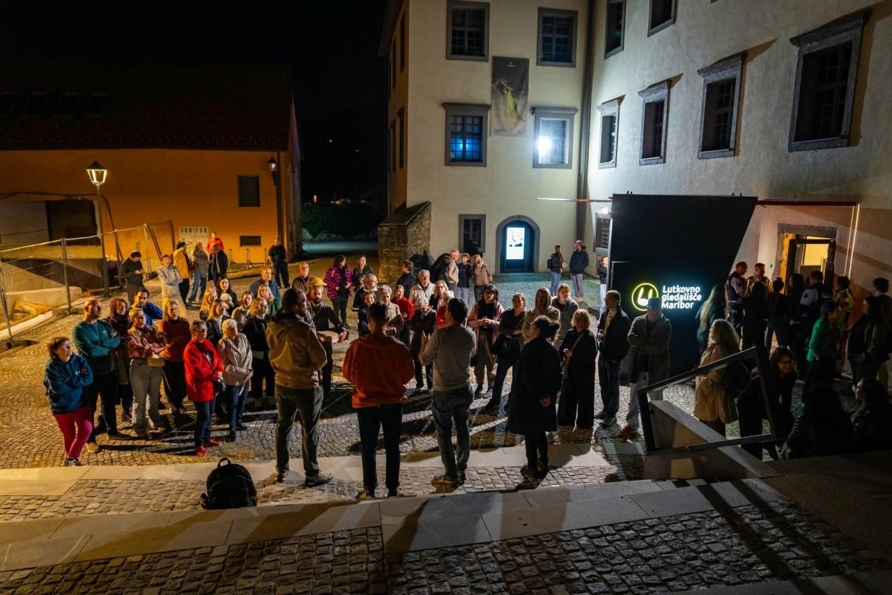 Med filmsko projekcijo solzivec v dvorani: Organizatorji pojasnili, kaj se je zgodilo
