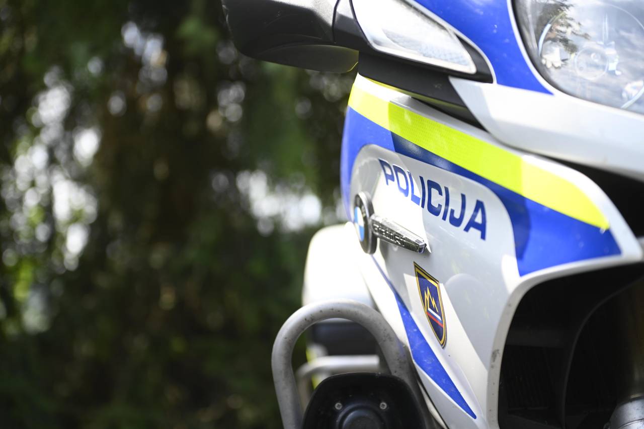 Deset tatvin, vlom in kar 37 prometnih nesreč