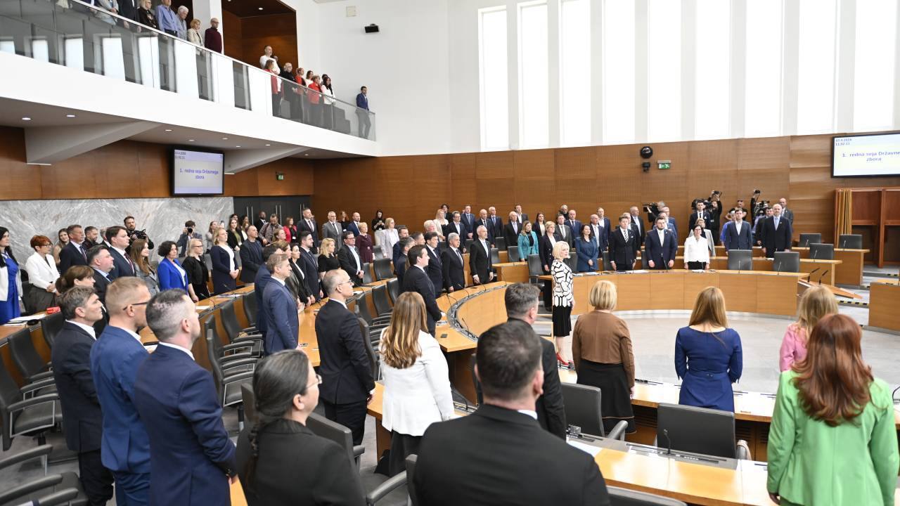 Vložen predlog razrešitve podpredsednice državnega zbora Avšič Bogovič