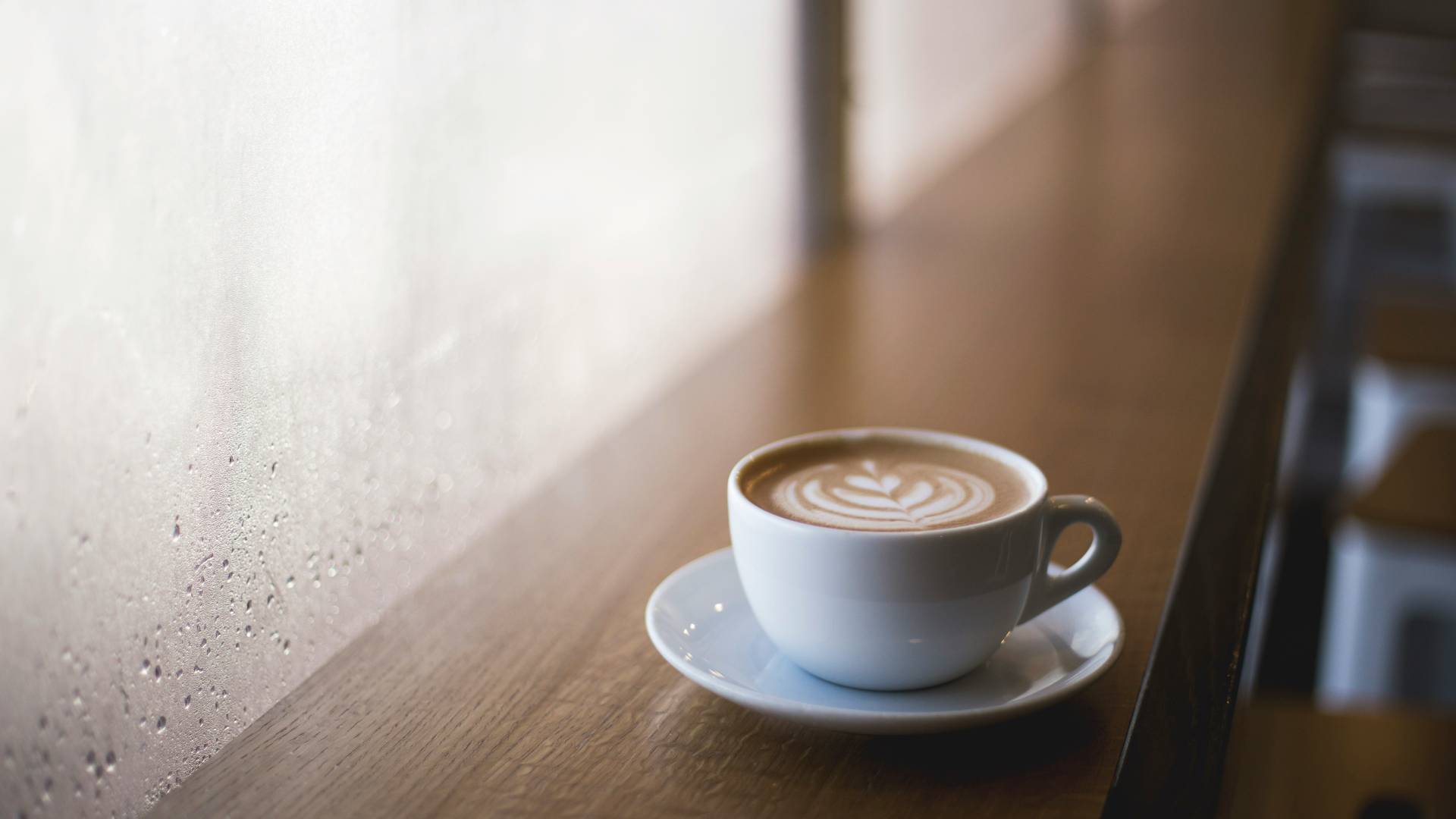 Kava vam lahko, če jo pijete ob napačnem času, škoduje. Kdaj jo je najbolje piti?