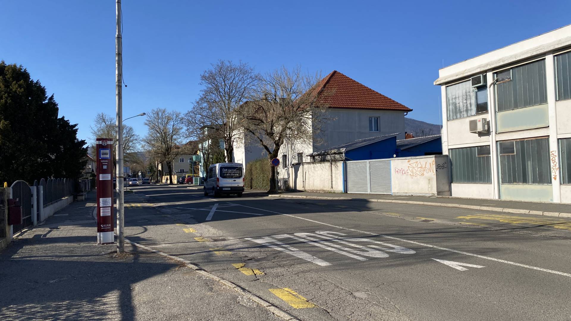 Večmilijonska prenova Ljubljanske ulice v Maribor: Cona 30, ločene kolesarske poti, nove zasaditve