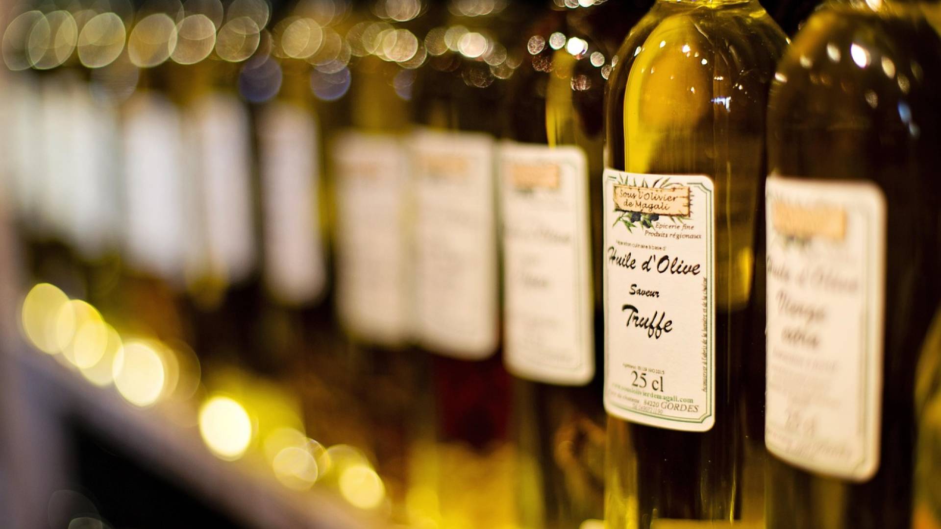 Zmeda na etiketi olivnega olja, navedenih kar deset držav izvora