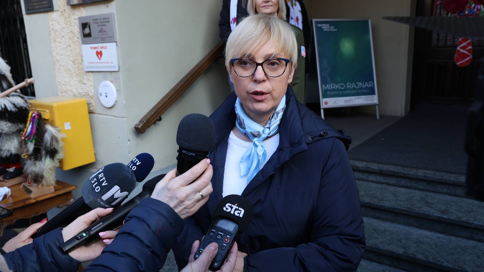 Predsednica Nataša Pirc Musar zahtevala izredno sejo: Tragedije niso predvolilno orožje