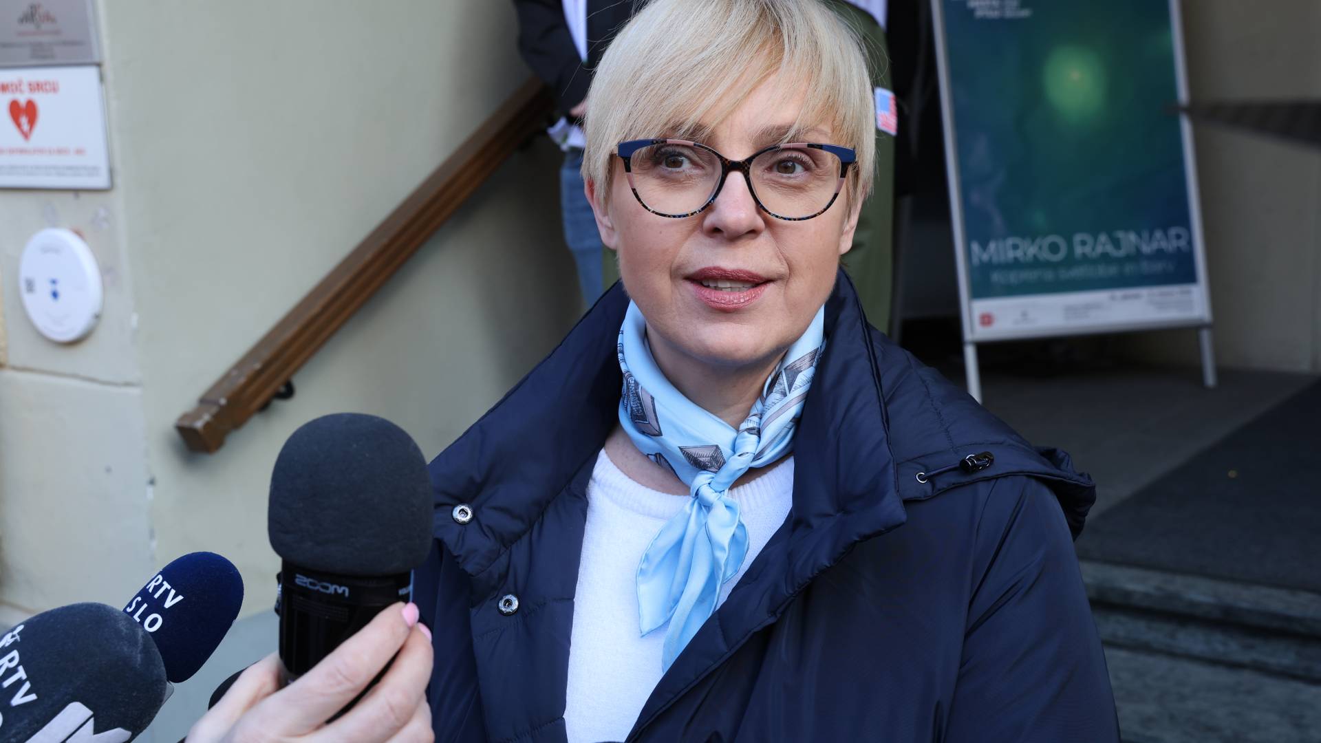 Po brutalnem napadu se je oglasila predsenica države: »Nedopustno je, da Romi zoper lokalne prebivalce izvajajo ustrahovanje in nasilje«