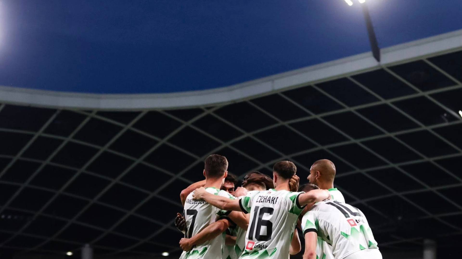 Domžale do velikega presenečenja v Stožicah, Olimpija znova razočarala