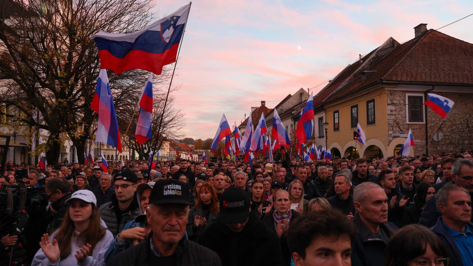 Novo mesto na nogah, izredna seja odpira vprašanje odgovornosti države