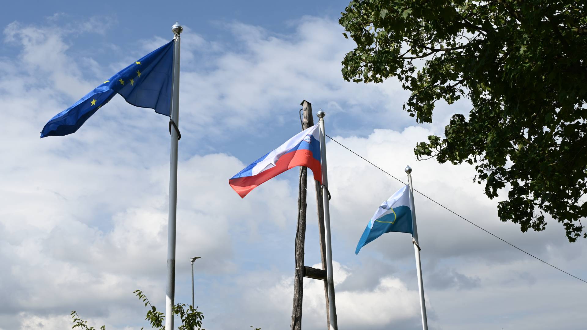 Primer dobre prakse oziroma kako je Pušča uspešno vključena v okolje in koliko denarja občina namenja naselju