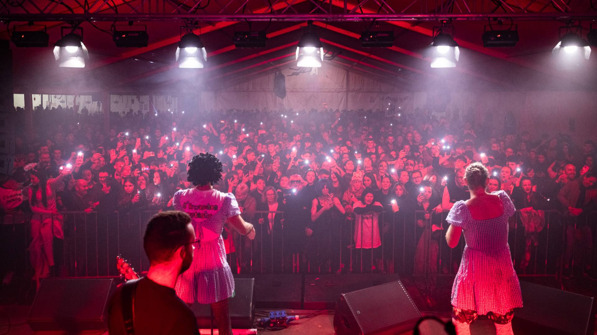 FOTO in VIDEO: Magična noč v Križevcih, množico zabavali d'Kwaschen Retashy, Blue Planet in Žan Videc