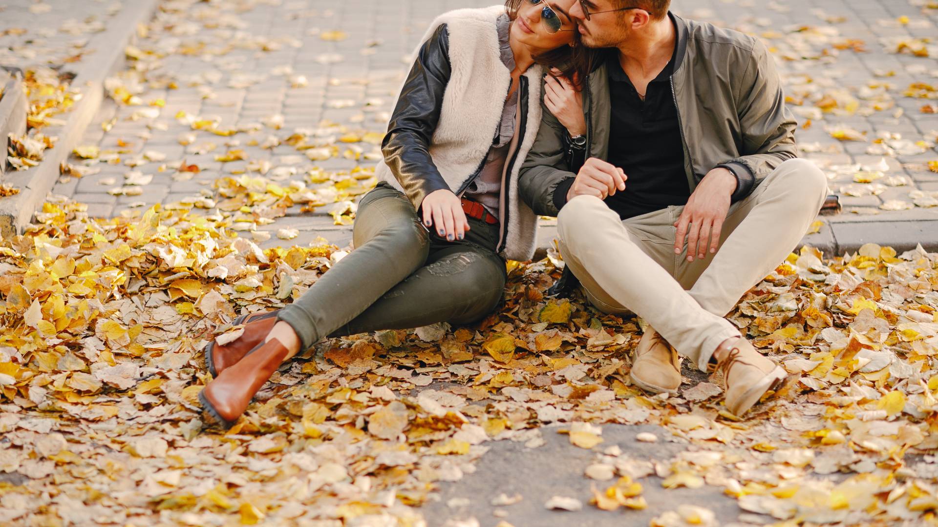 Drama na nebu, Venera in Kiron odpirata stara poglavja