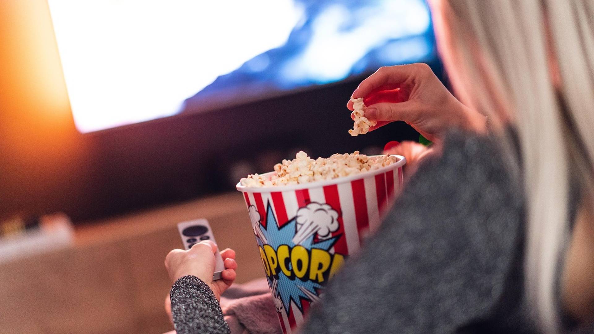 Maraton nepozabnih grozljivk za popolno noč čarovnic