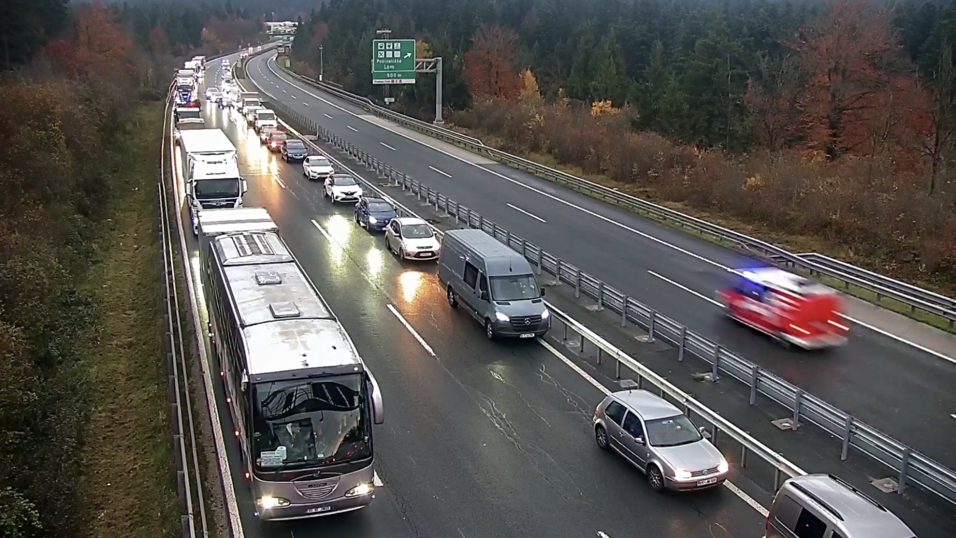 Pozor! Zaradi hude prometne nesreče zaprta ta slovenska avtocesta