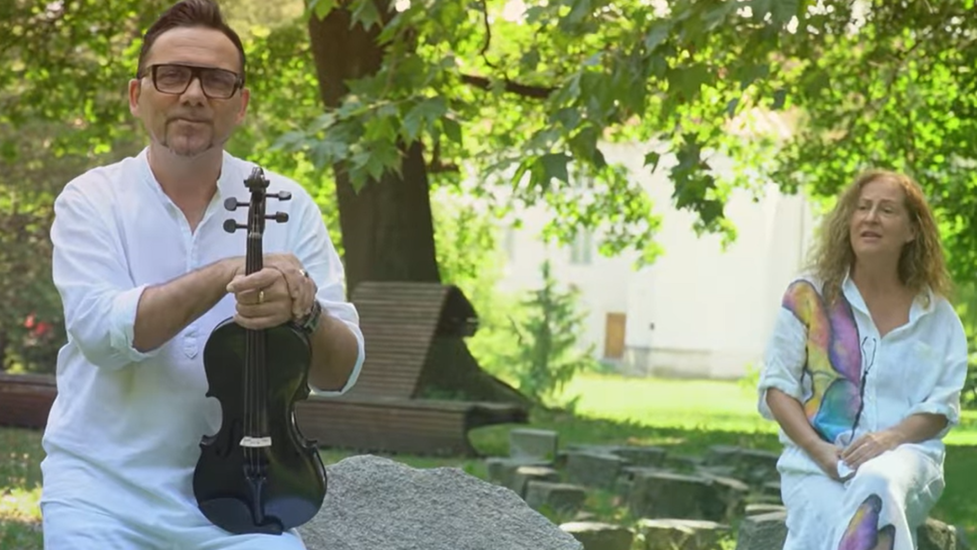 VIDEO: Mišo Kontrec in Dorina Gujt z novo prekmursko pesmijo